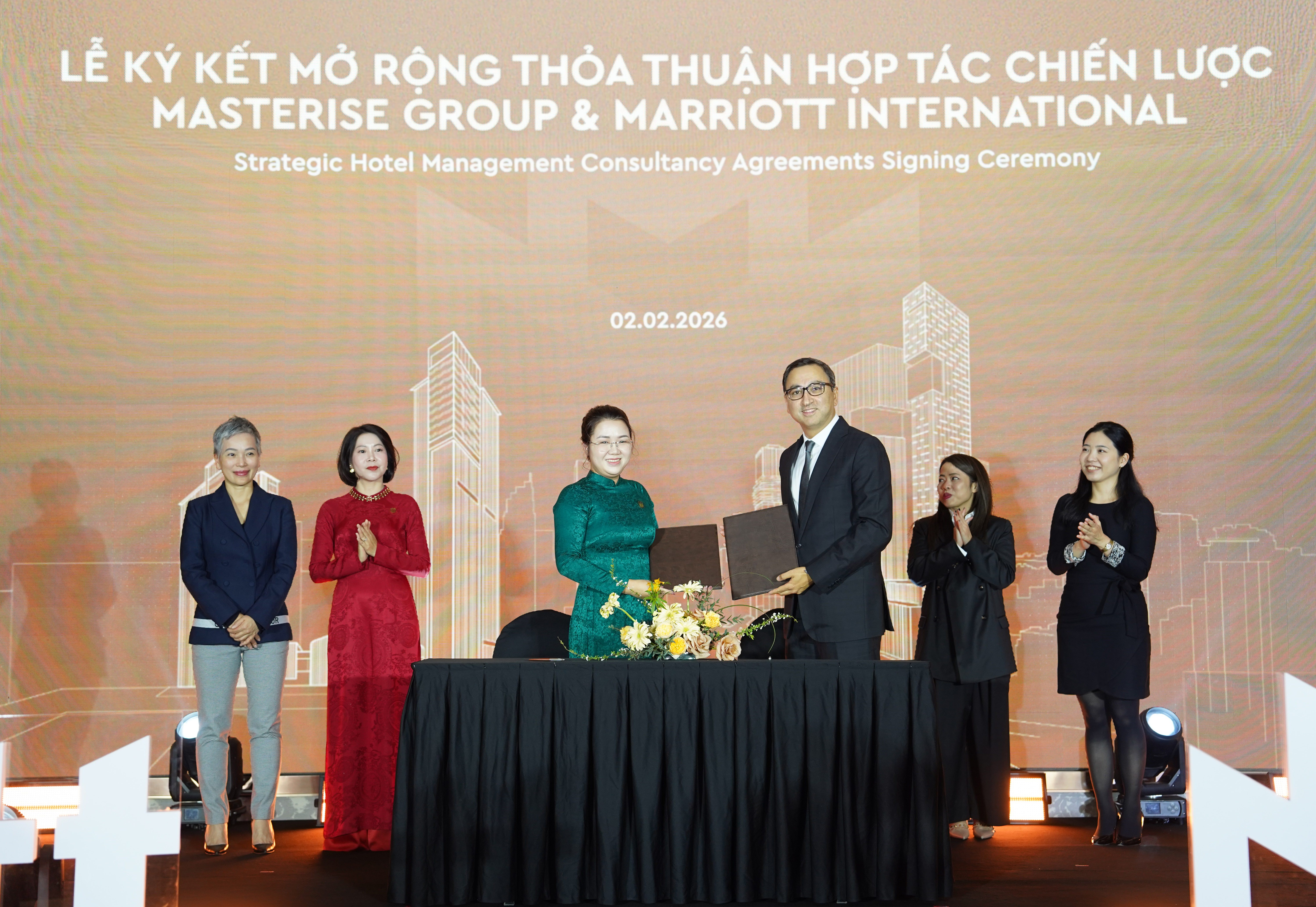 1-hinh-ky-ket-1-le-ky-ket-cac-du-an-giua-masterise-group-va-marriott-international-1770651068.JPG