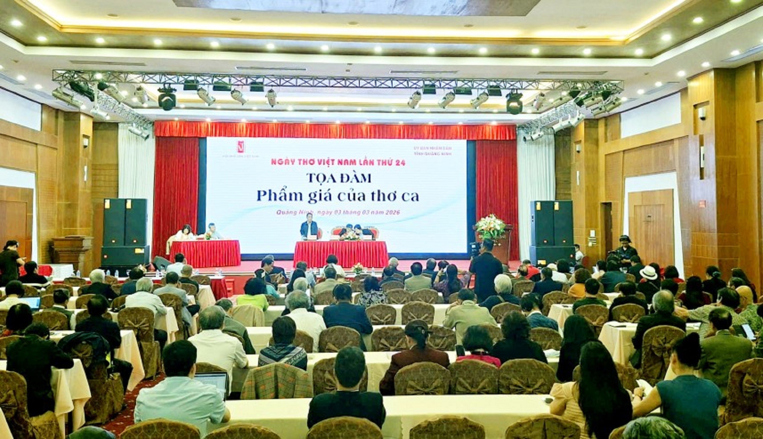 a-5-toa-dam-pham-gia-cua-tho-ca-thu-hut-dong-dao-cac-nha-tho-va-nguoi-yeu-tho2-1772554235.jpg