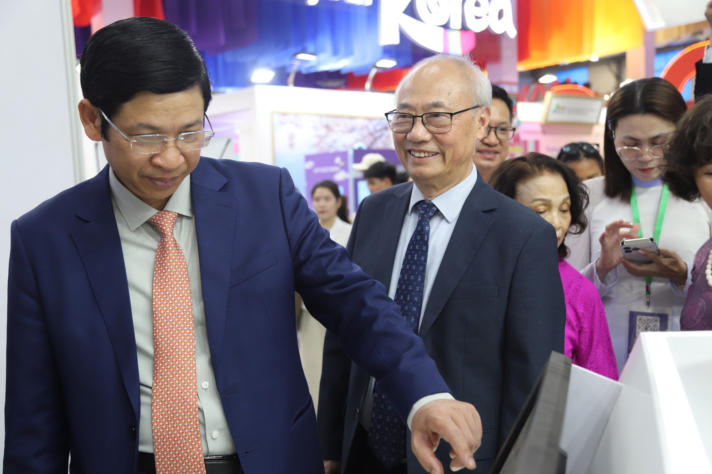 1-lanh-dao-bo-va-hoi-1775865281.jpg