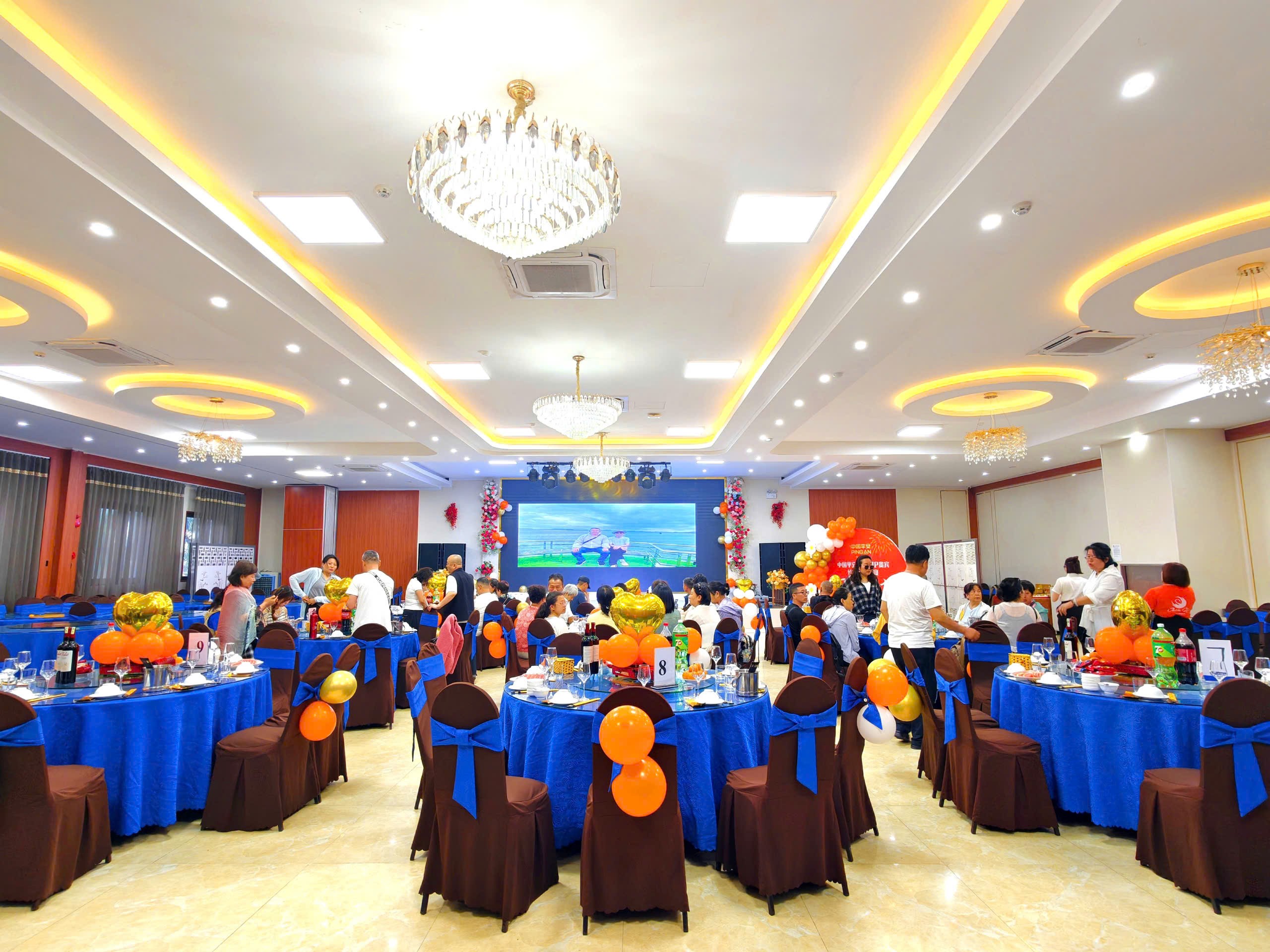 3-khach-thien-nga-1778505780.jpg