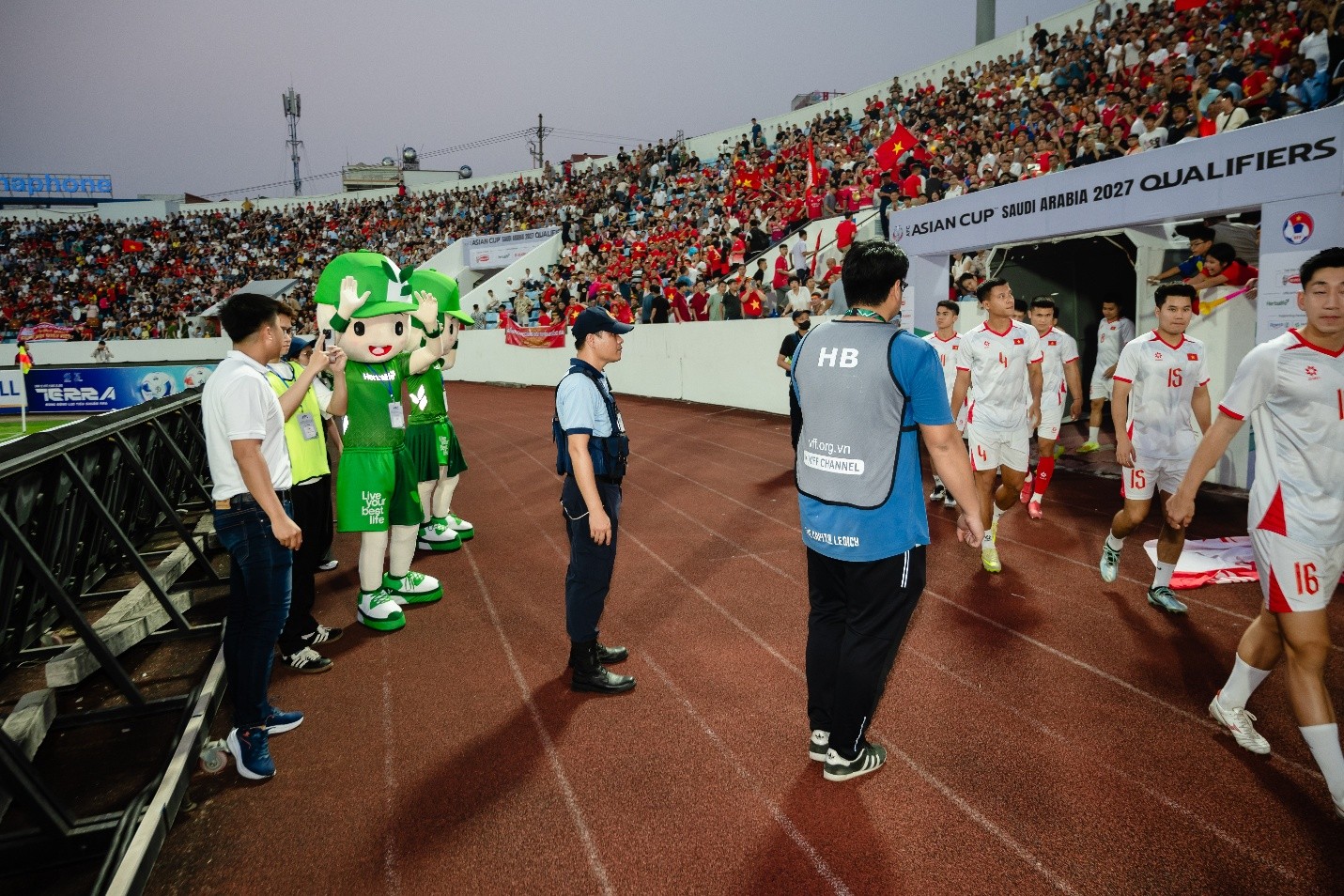fanzone-1-1775133031.jpg
