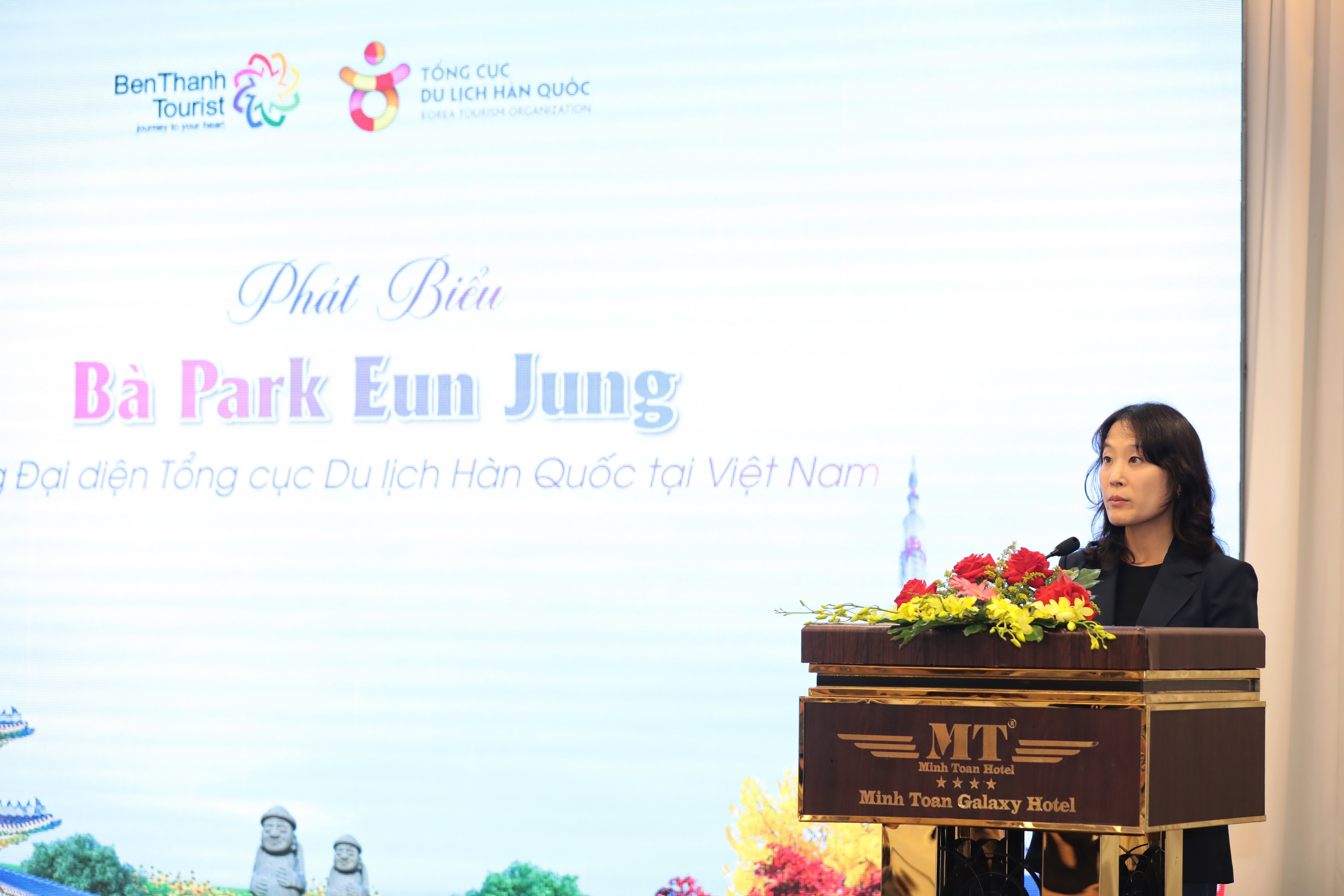 h04-ba-park-eun-jung-truong-dai-dien-kto-phat-bieu-tai-su-kien-1779246921.jpg