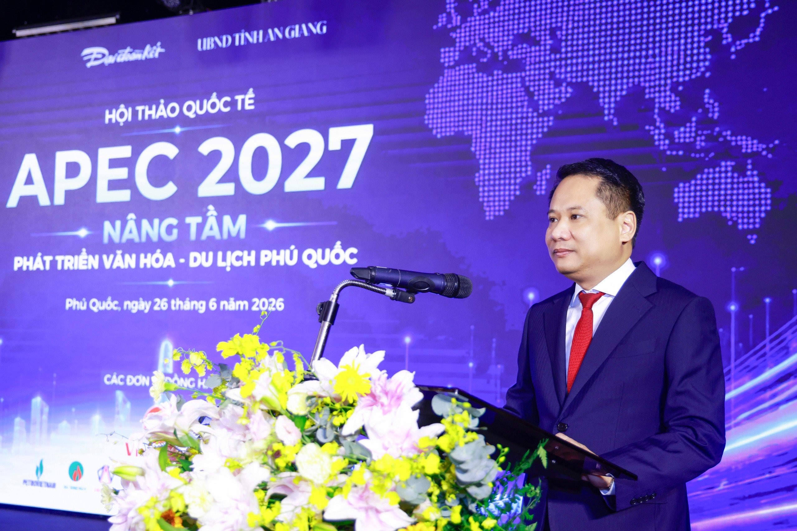 ong-truong-thanh-trung-uy-vien-uy-ban-trung-uong-mttq-viet-nam-bi-thu-dang-uy-tong-bien-tap-bao-dai-doan-ket-truong-ban-to-chuc-hoi-thao-phat-bieu-khai-mac-anh-quang-vinh-1782460551 ong-truong-thanh-trung-uy-vien-uy-ban-trung-uong-mttq-viet-nam-bi-thu-dang-uy-tong-bien-tap-bao-dai-doan-ket-truong-ban-to-chuc-hoi-thao-phat-bieu-khai-mac-anh-quang-vinh-1782460551.jpg
