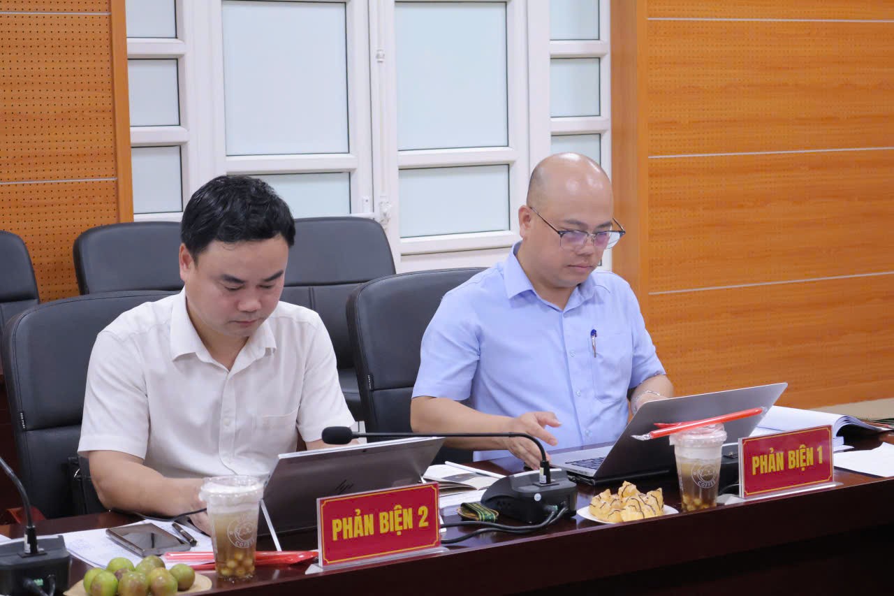chuyen-gia-phan-bien-1784645851 chuyen-gia-phan-bien-1784645851.jpg