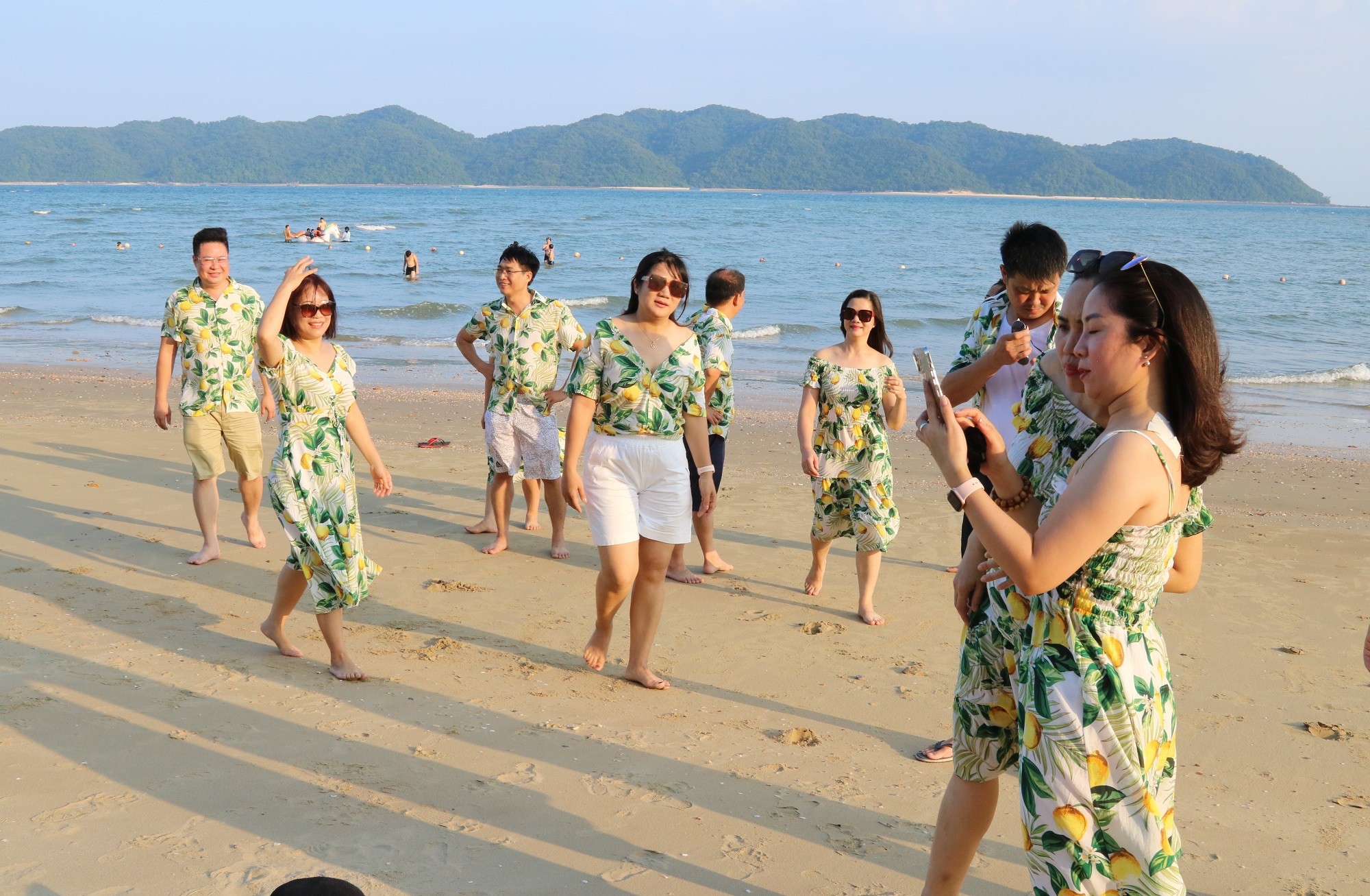 khach-lang-son-1784040513 khach-lang-son-1784040513.jpg