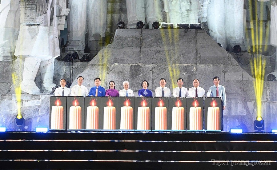 209-thap-sang-uoc-mo-1789964828 209-thap-sang-uoc-mo-1789964828.jpg